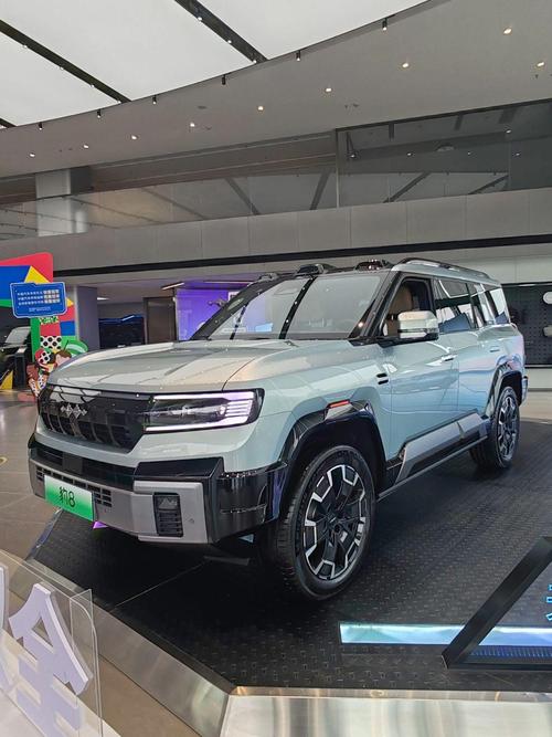 深圳53比亚迪方程豹硬派越野的爆款，英菲尼迪35周年与你共成长